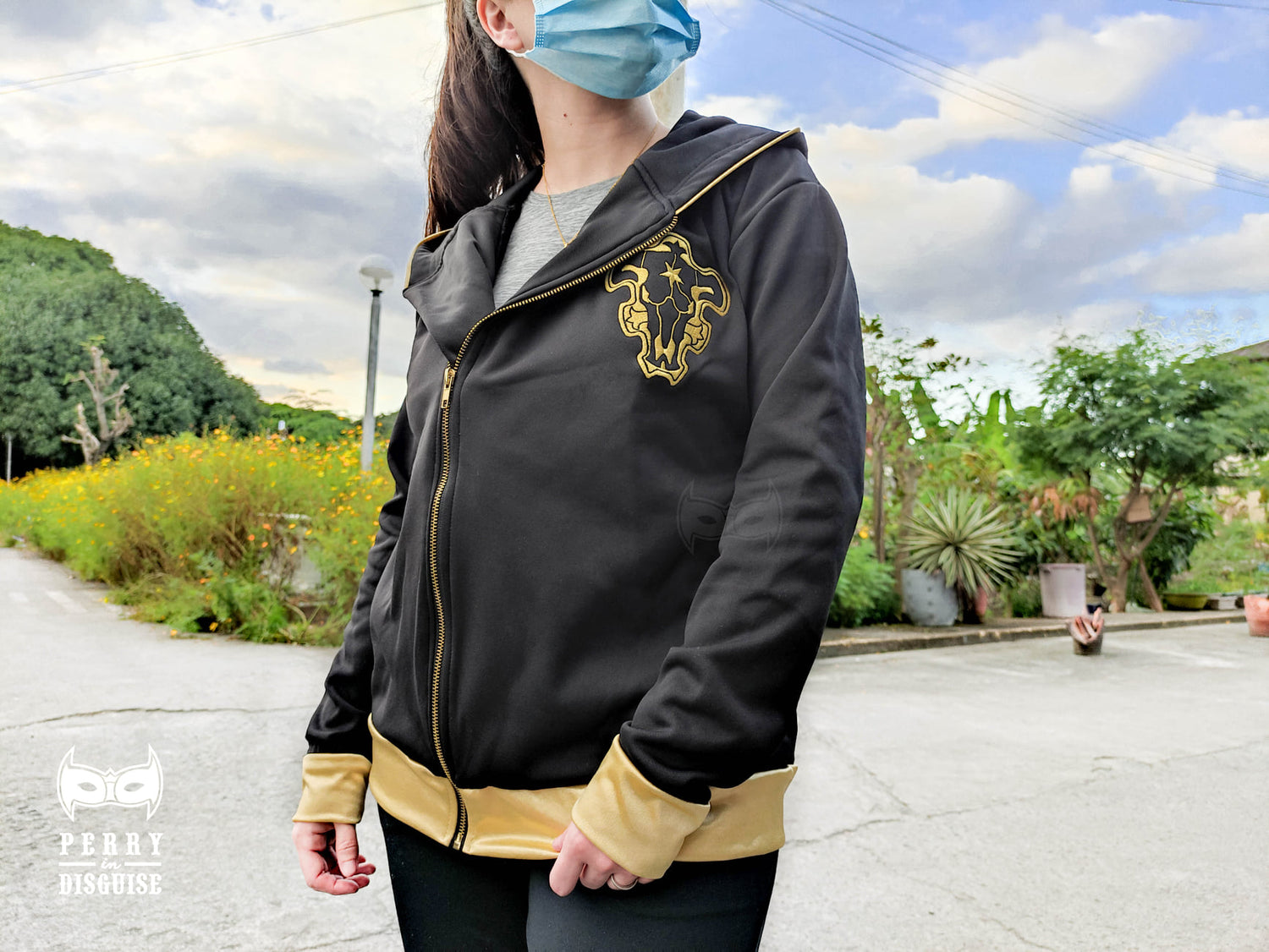 black_hoodie_1